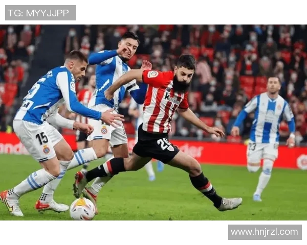 塞维利亚遭遇连败，主帅坦言阵容不足，加强防线成当务之急