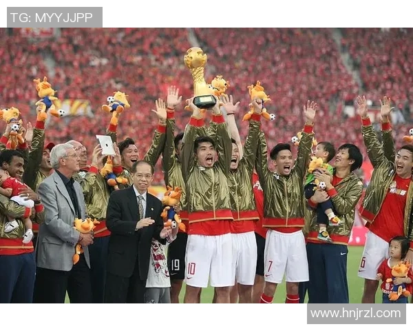 恒大与亚泰激战正酣CCTV全程直播精彩瞬间回顾 恒大与亚泰激战正酣CCTV全程直播精彩瞬间回顾