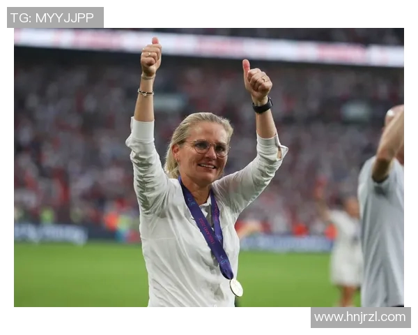 奎维利与阿雅的精彩对决揭示了足球战术与团队协作的重要性 奎维利与阿雅的精彩对决揭示了足球战术与团队协作的重要性